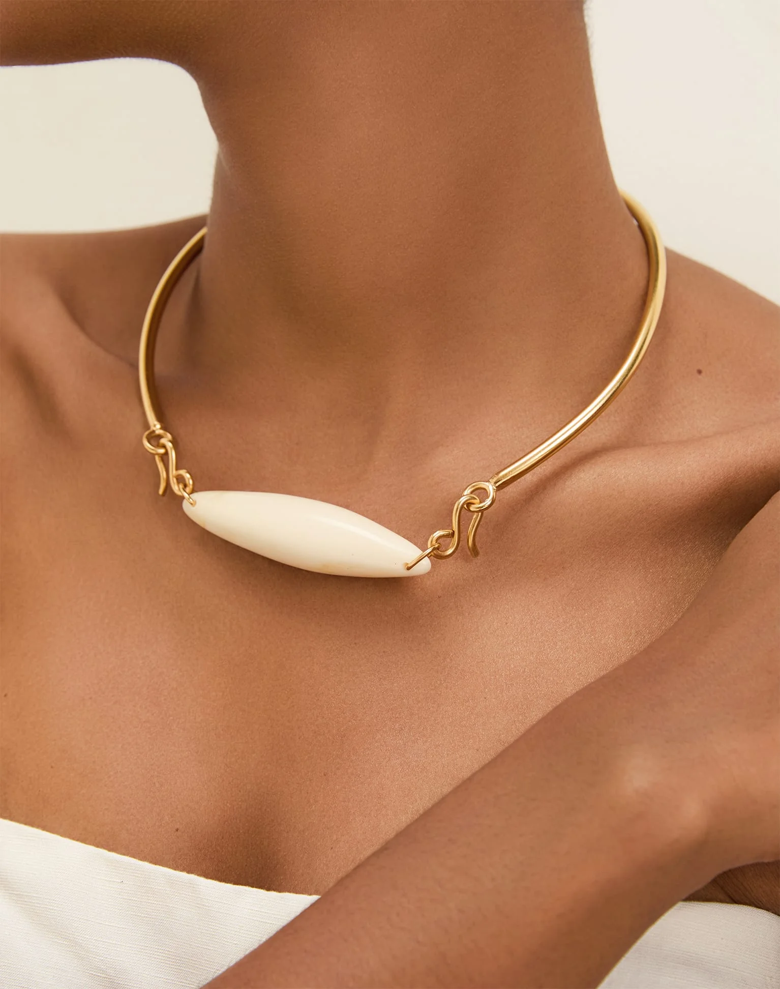 Abby Choker - Natural - Image 3