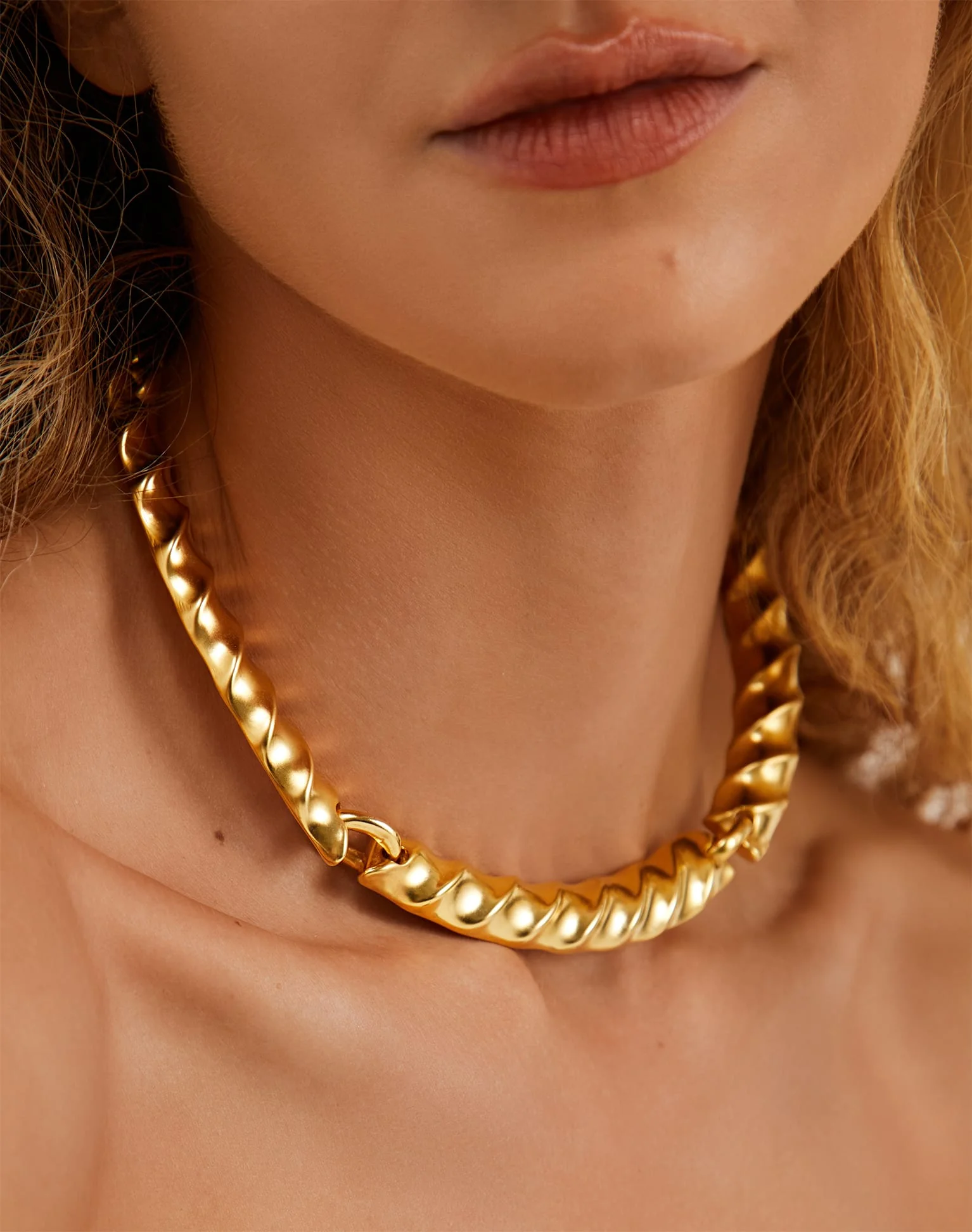 Cassi Choker - Gold - Image 4